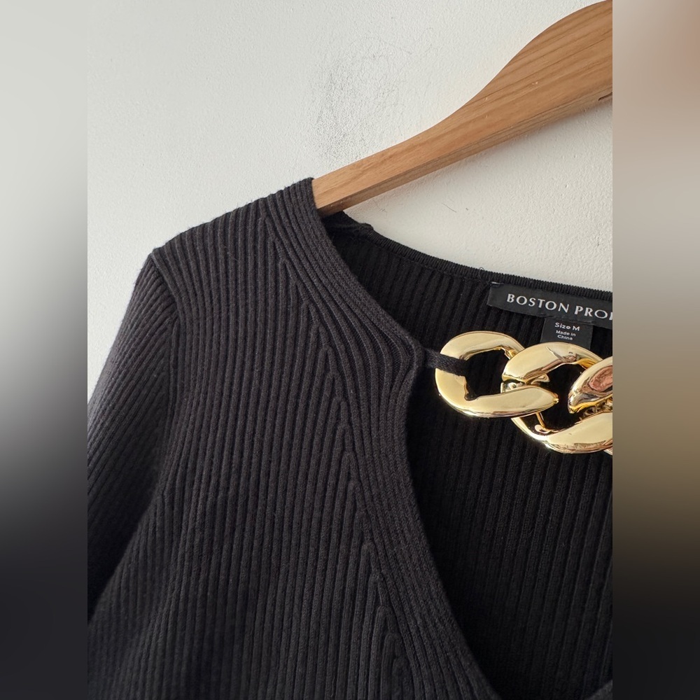 Boston Proper Black Ribbed Flare Split Long Sleeve Gold Chain Detail - Picture 3 of 6